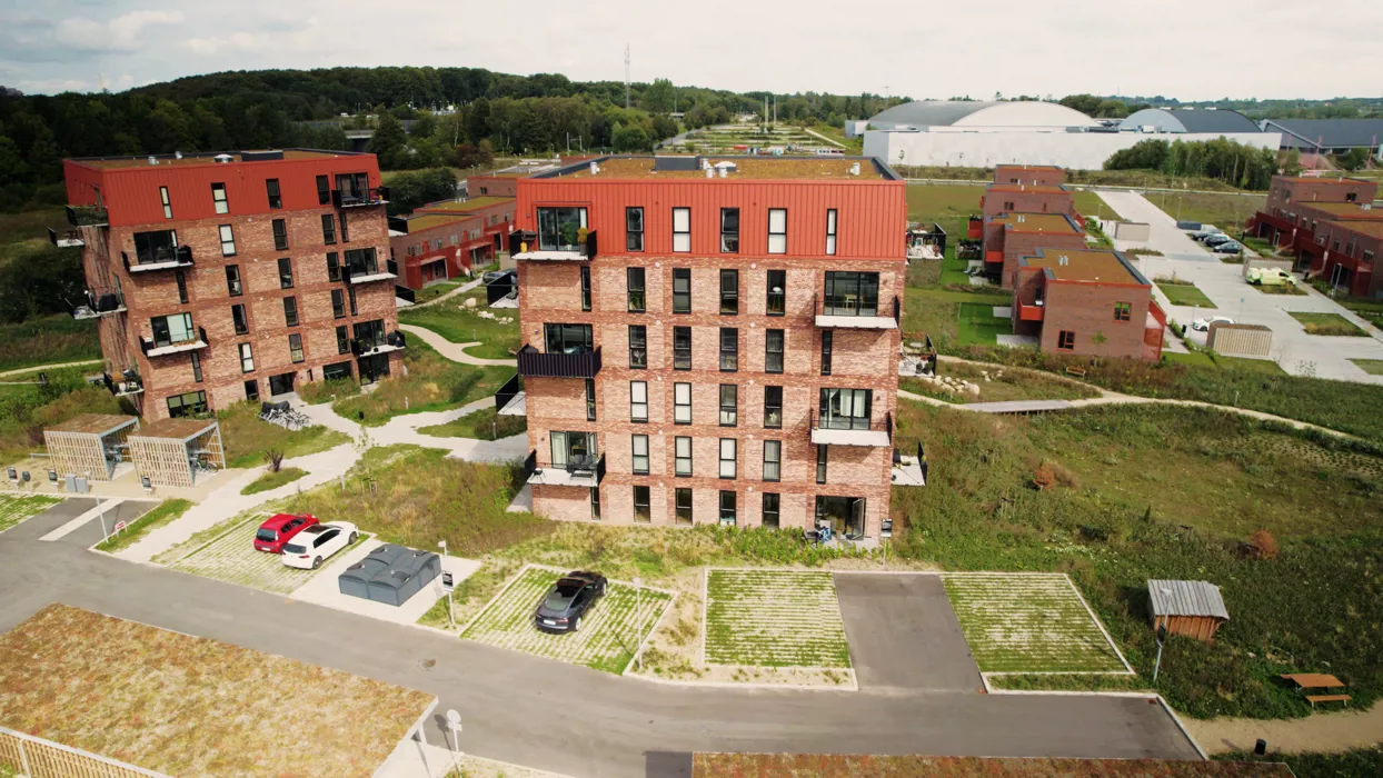 Lys og moderne 2-værelses lejlighed med parkering 13